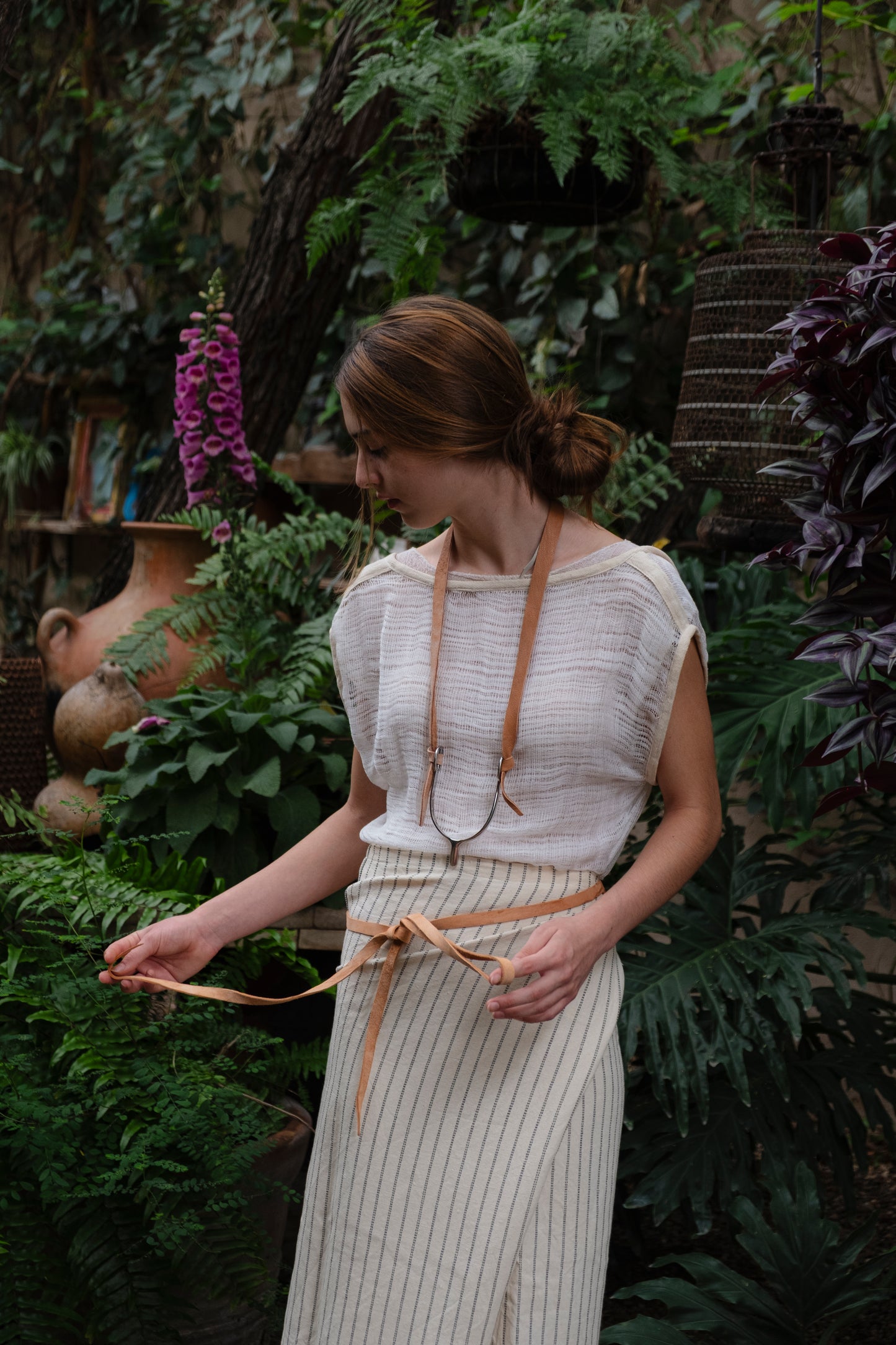 Collar espuela, tientos de piel