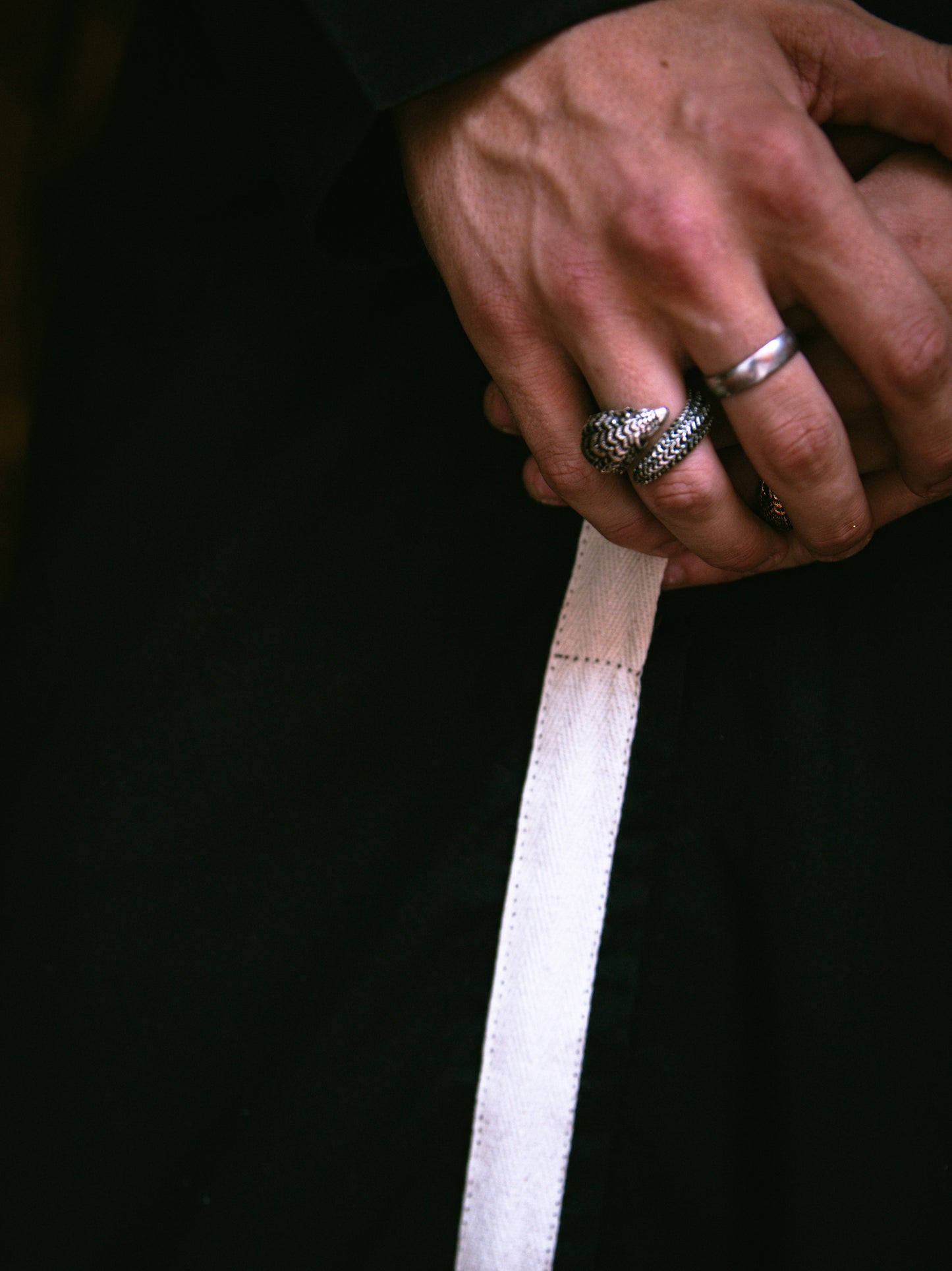 Saco de muselina negro con bies crudo