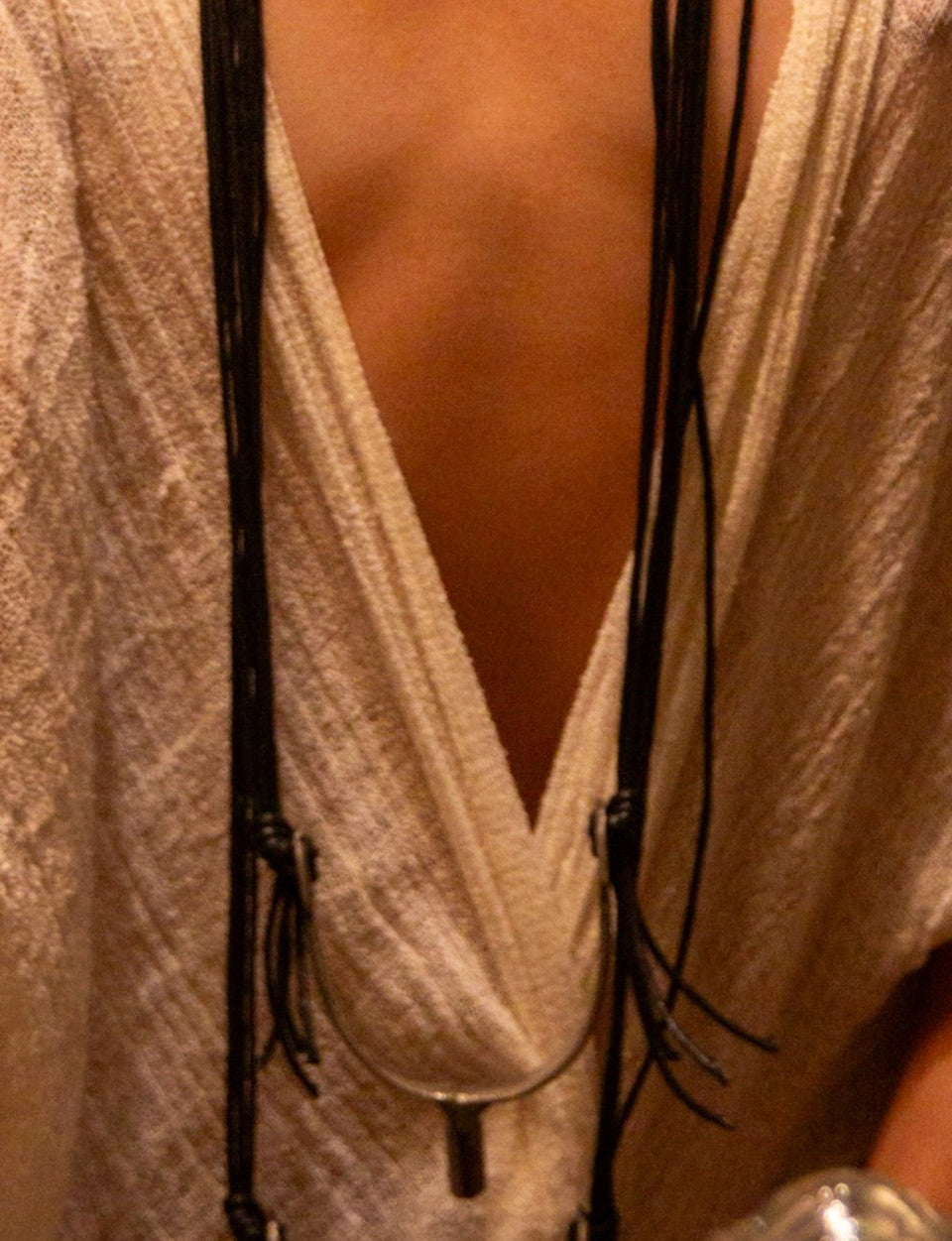 Collar en piel y acero