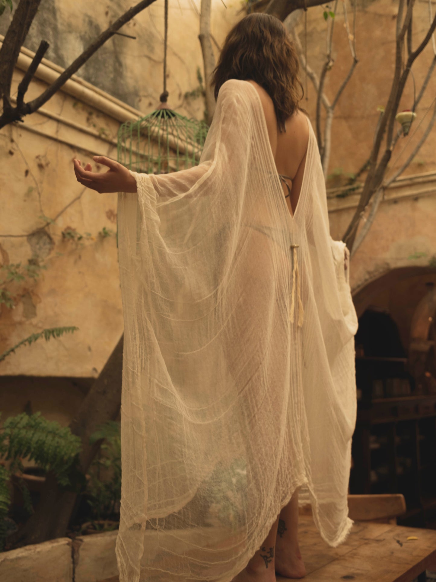 Kaftan de manta de cielo con detalle de botón charro