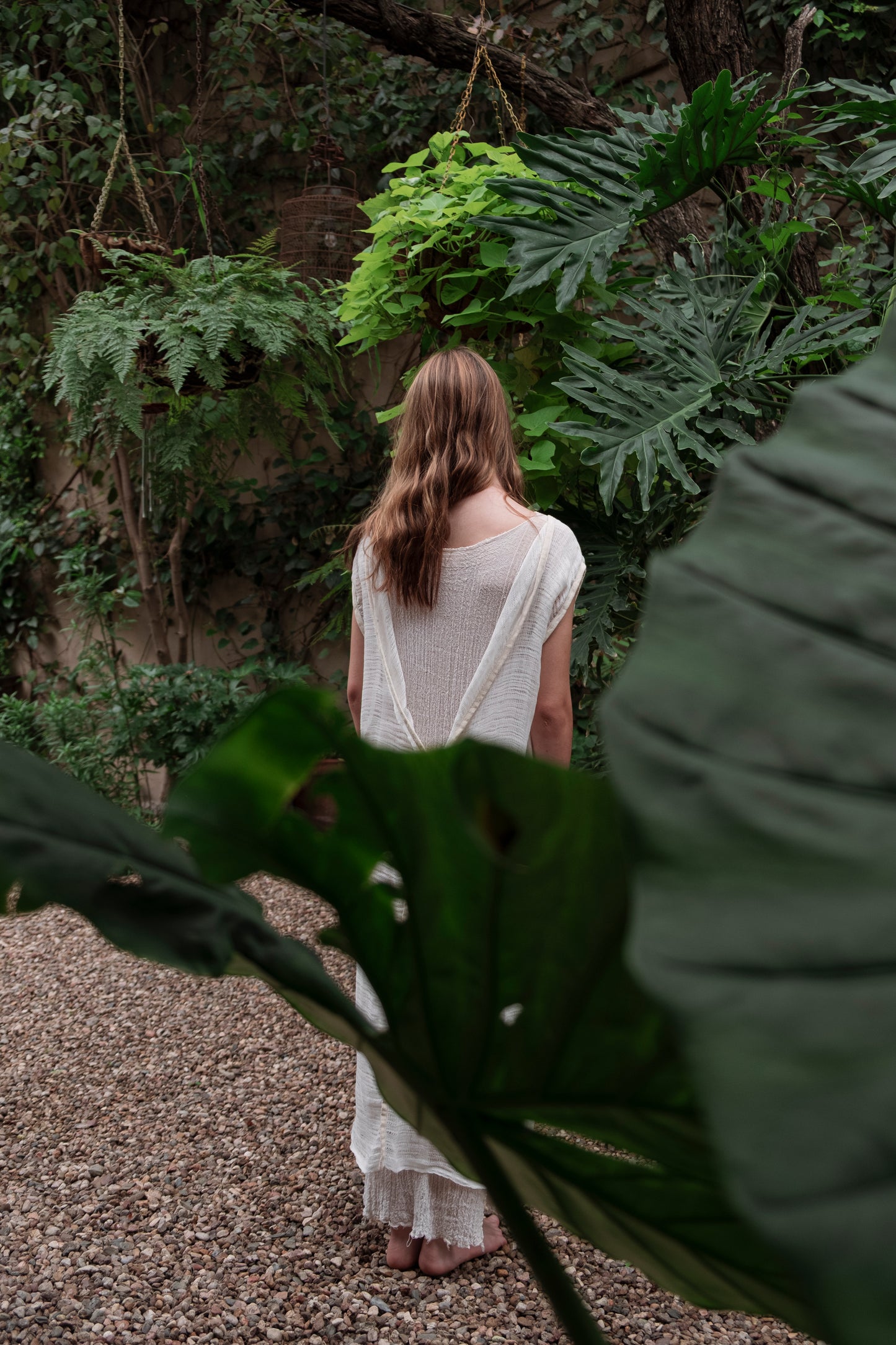 Vestido telar de pedal abierto, escote espalda