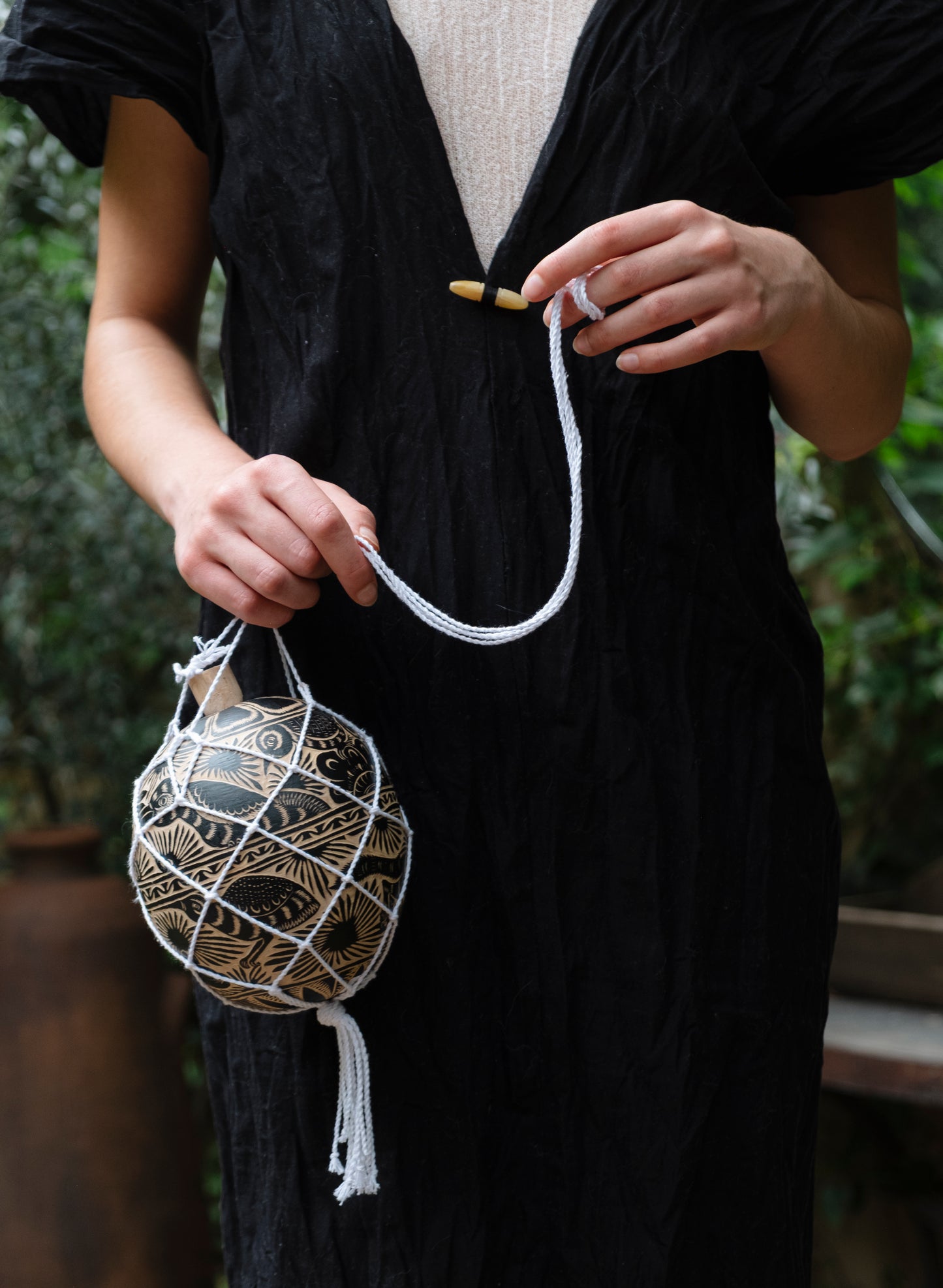 Vestido muselina efecto arrugado botón charro