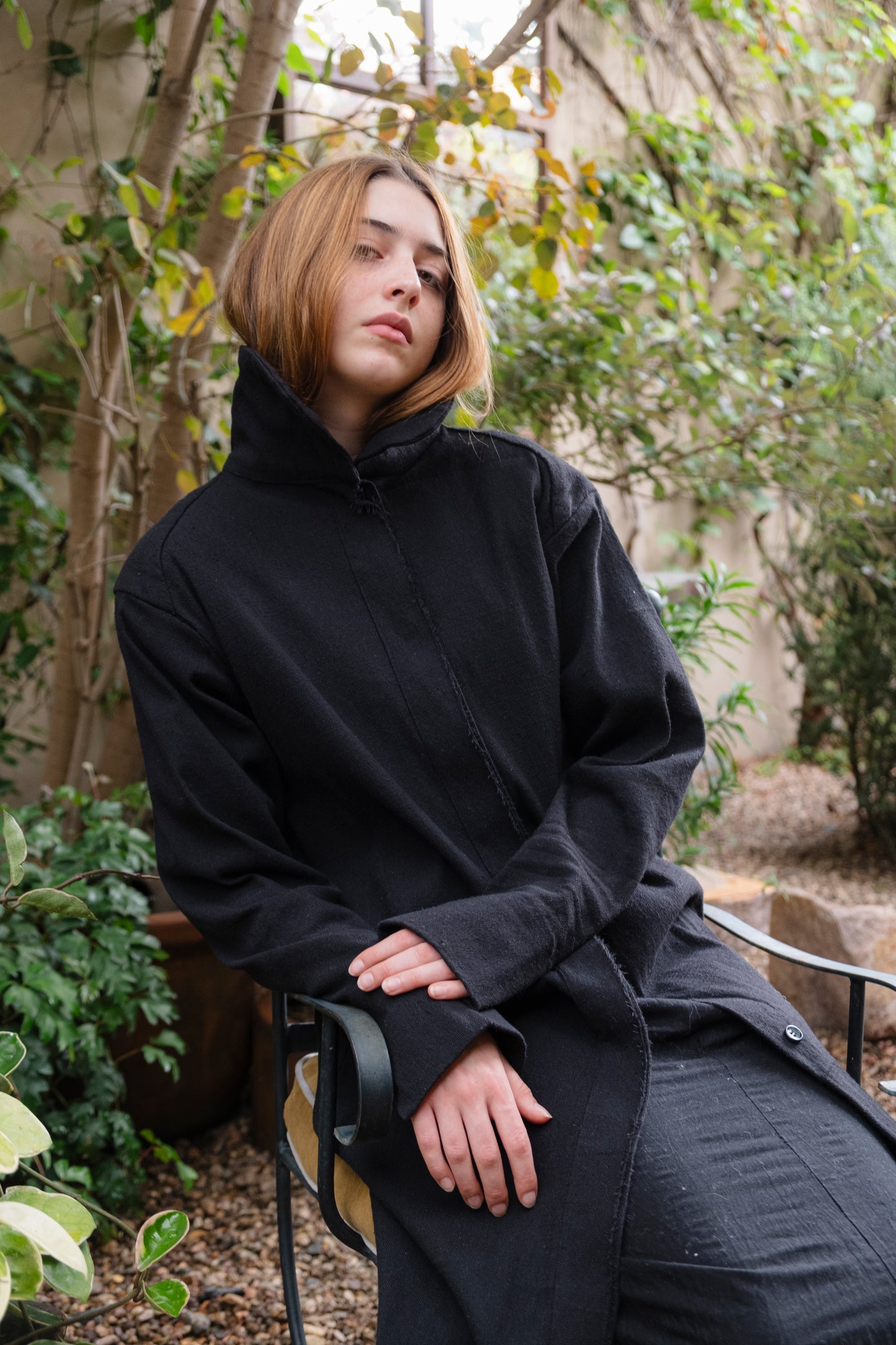 Saco en telar de pedal negro