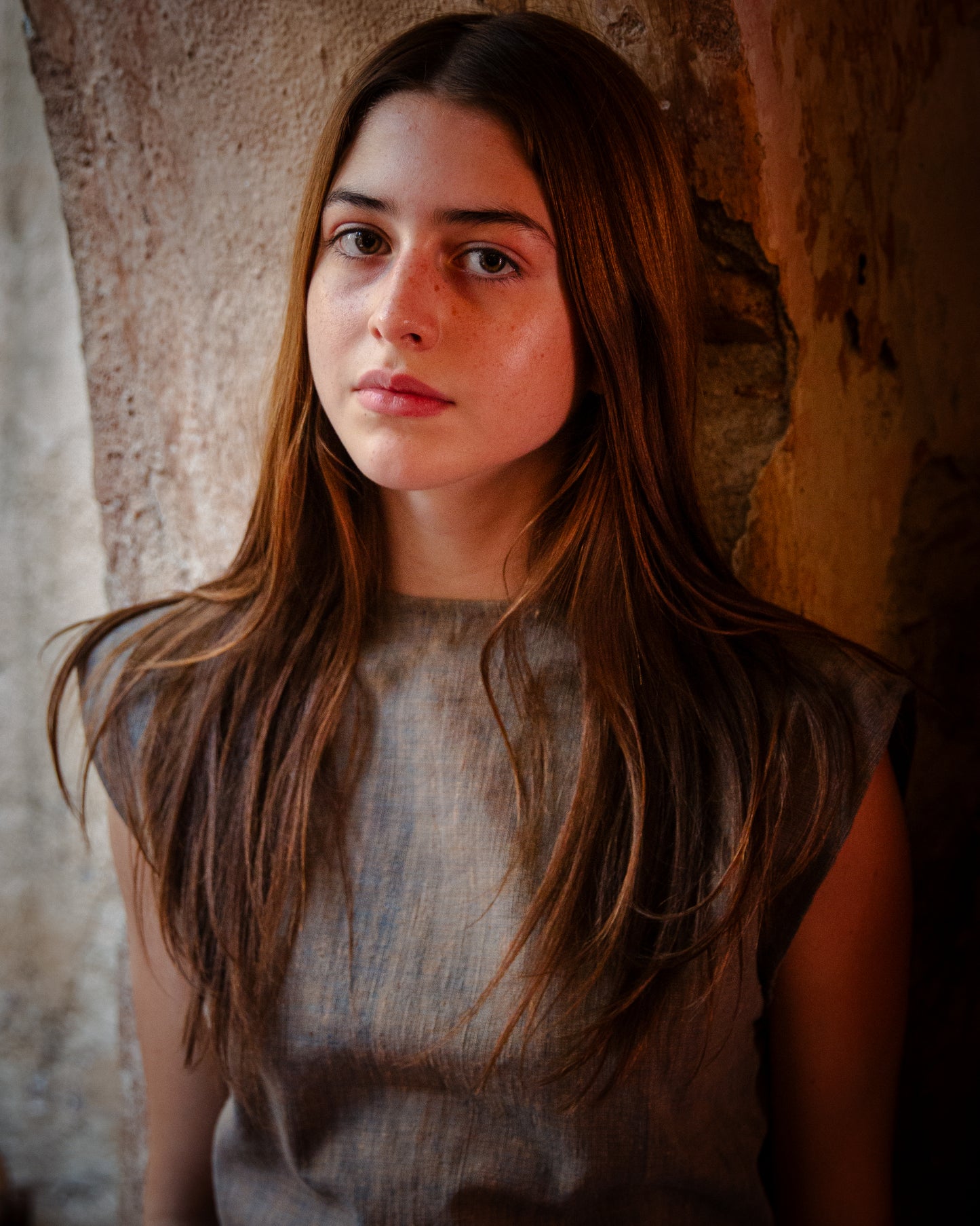 Vestido largo teñido con cascara de nuez