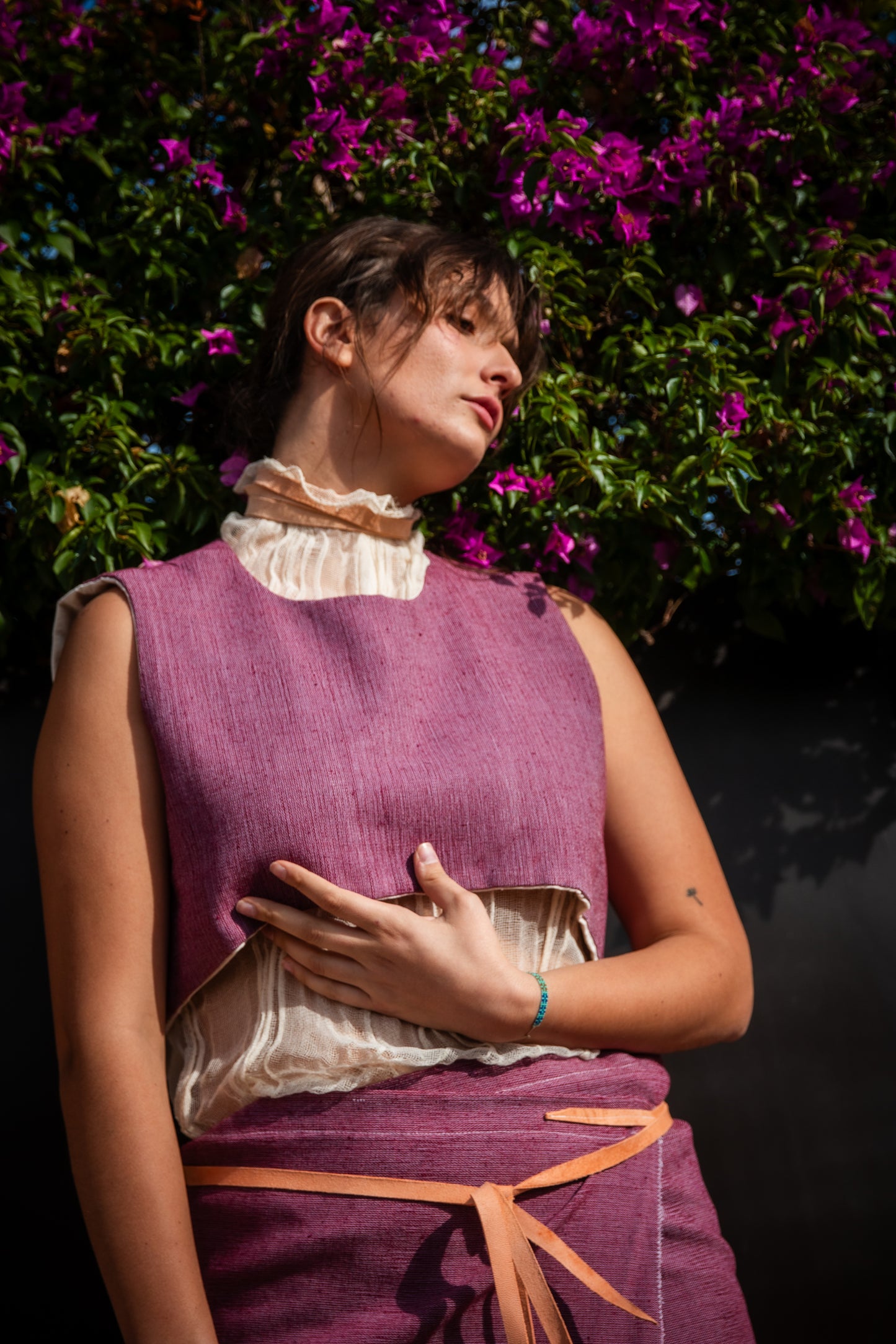 Chaleco telar de pedal berenjena