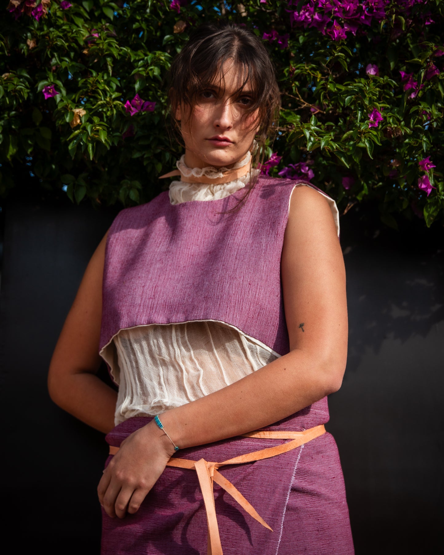 Chaleco telar de pedal berenjena