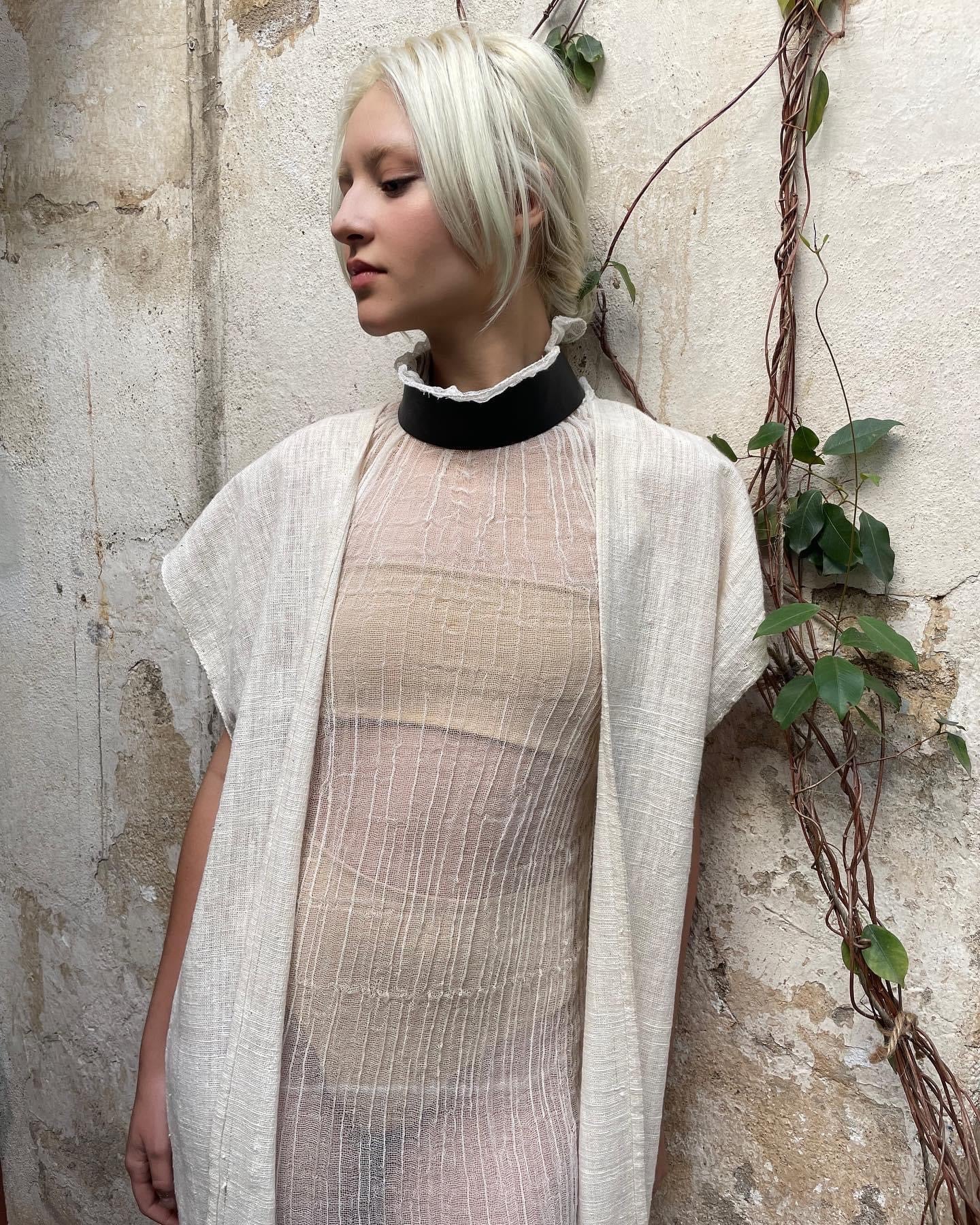 Chaleco de telar de cintura largo crudo