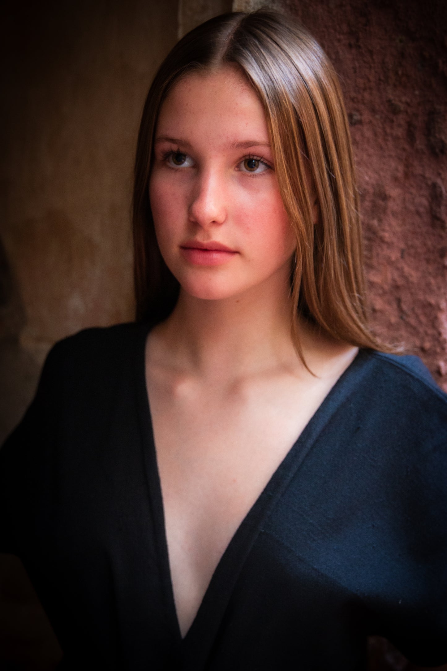 Huipil telar de pedal largo con botón de resina