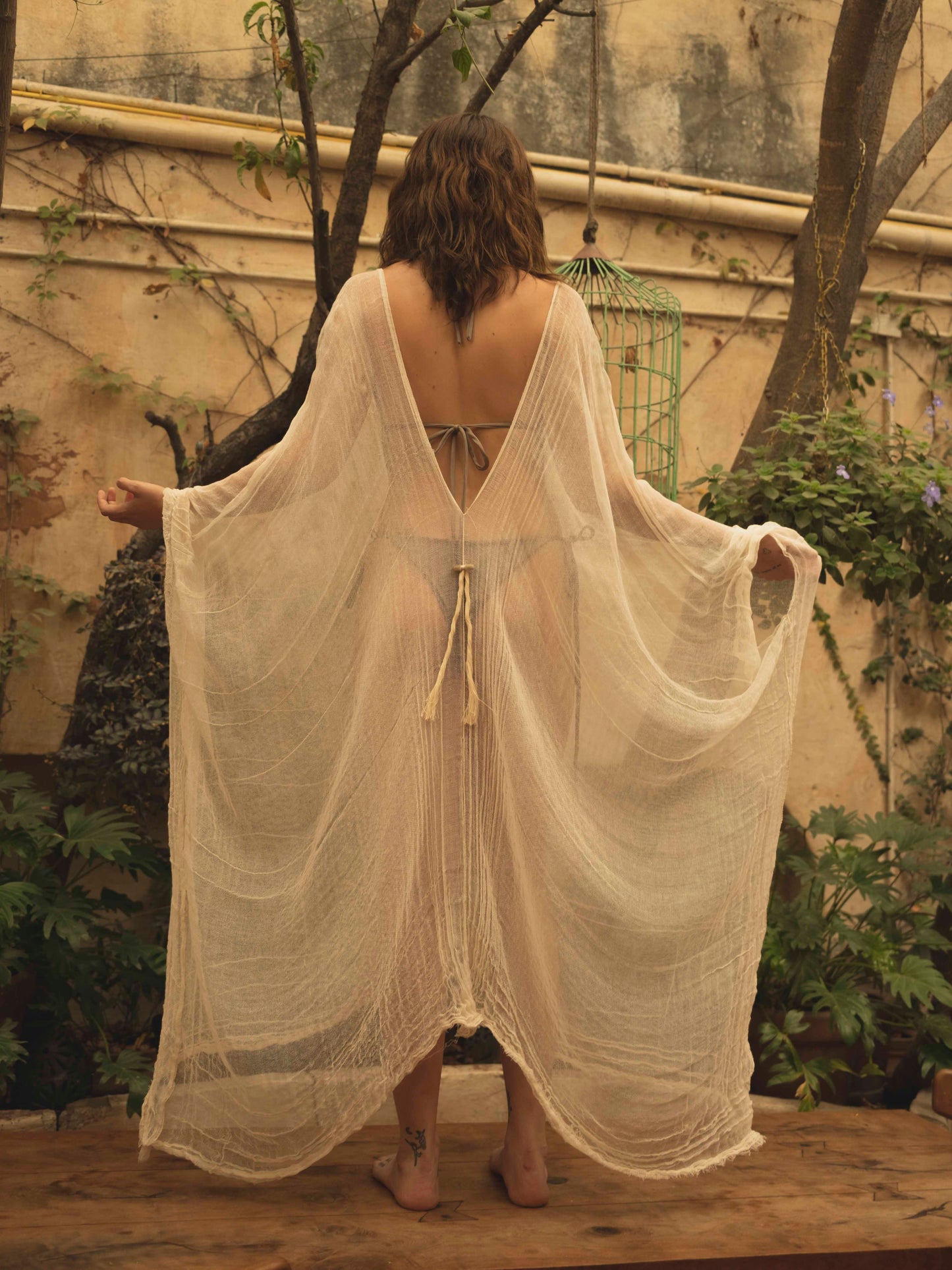 Kaftan de manta de cielo con detalle de botón charro